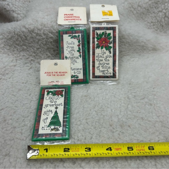 Praise Christmas Ornaments 3 plastic Jesus is the Reason 4" bag #1 - Picture 3 of 12